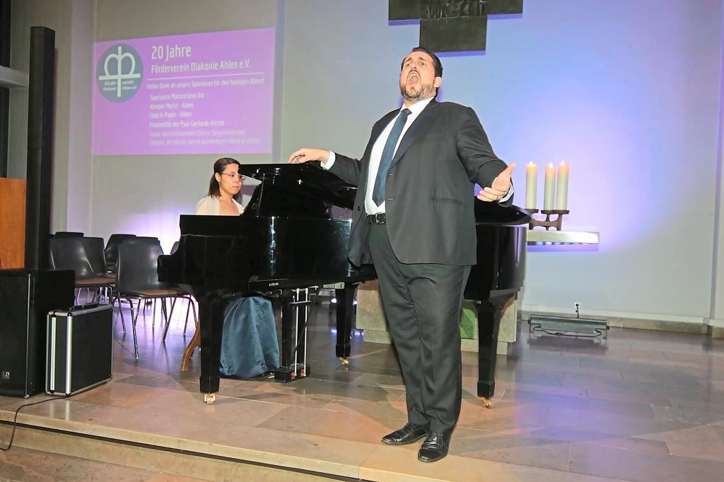 Benefizkonzert in Pauluskirche Arien und Italo Hits zum Vereinsgeburtstag